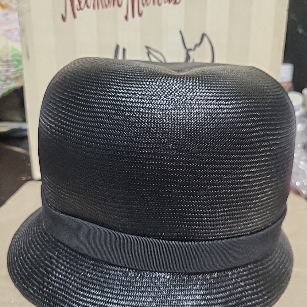 Vintage black Cloche Bucket Hat Neiman-Marcus Size SMALL